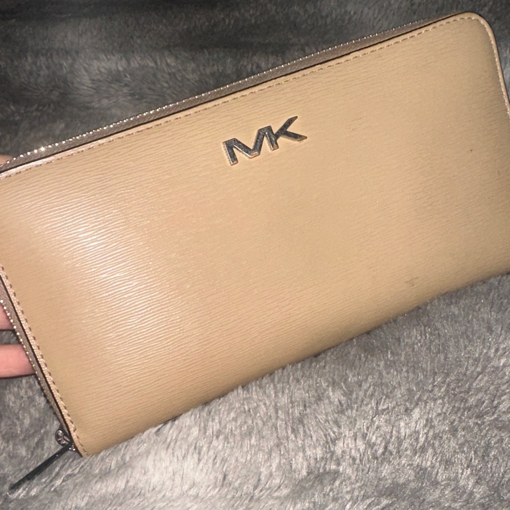 Michael Kors Beige Wallet with Silver Logo